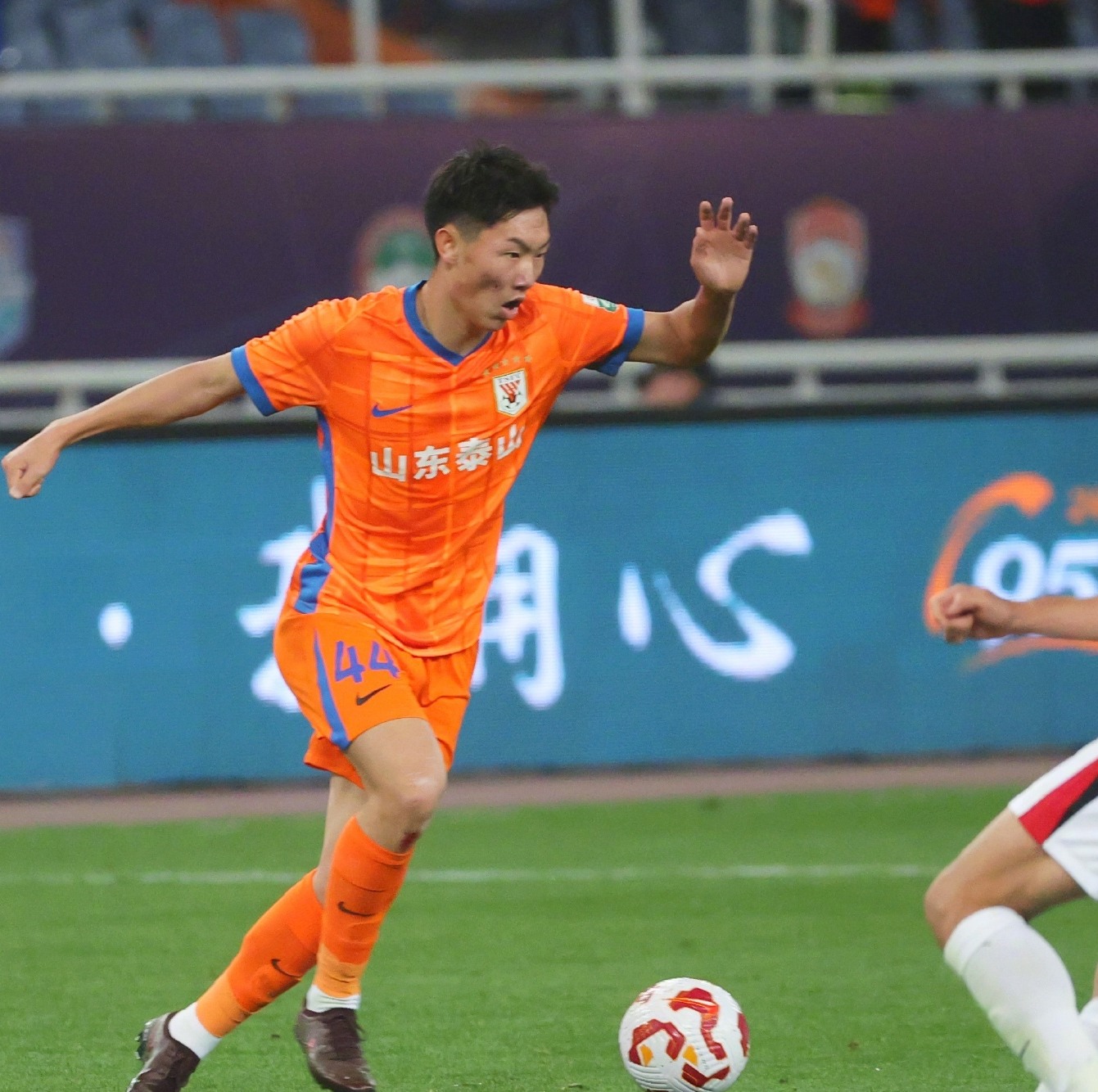 中欧体育关于赛后意大利杯焦点战；山东泰山刷新队史纪录；态度坚定；更衣室氛围转暖的信息